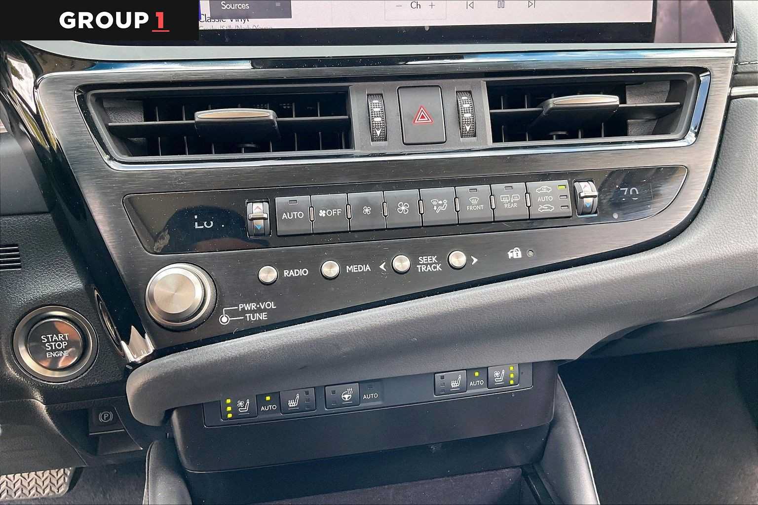 Used 2024 Lexus ES 350 w/ Premium Package FWD image 32