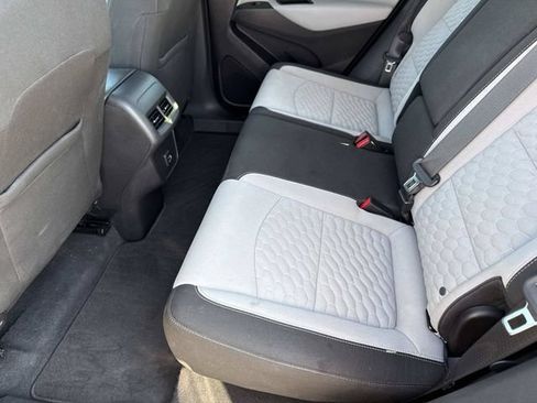Used 2019 Chevrolet Equinox LS FWD image 10