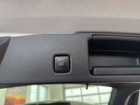 Certified 2023 Ford Escape Active AWD/4WD image 9