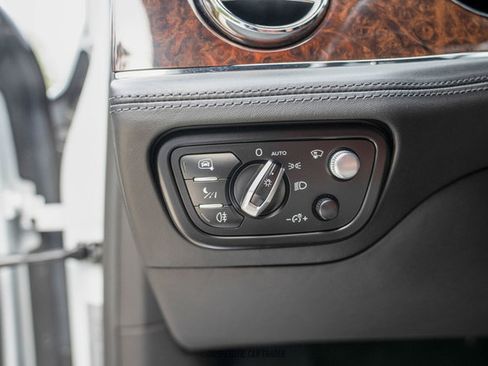 Used 2022 Bentley Bentayga Speed image 55