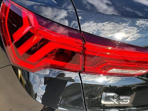 Certified 2025 Audi Q3 2.0T Premium w/ Convenience Package image 27