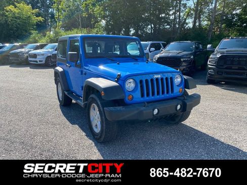 Used 2012 Jeep Wrangler Sport AWD/4WD image 3
