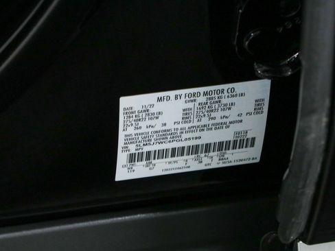 Used 2023 Lincoln Aviator Reserve w/ Equipment Group 201A RWD image 35