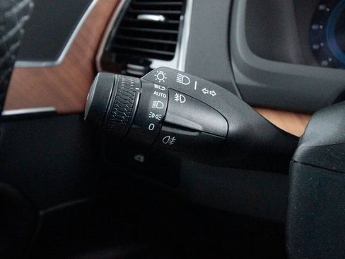 Certified 2024 Volvo XC90 B5 Plus image 19