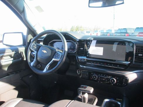 Certified 2023 Chevrolet Silverado 1500 LTZ image 25