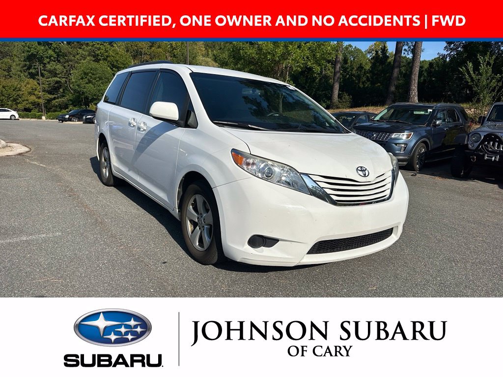 Used 2015 Toyota Sienna LE FWD image 1