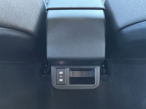 New 2025 Kia K4 LXS image 17