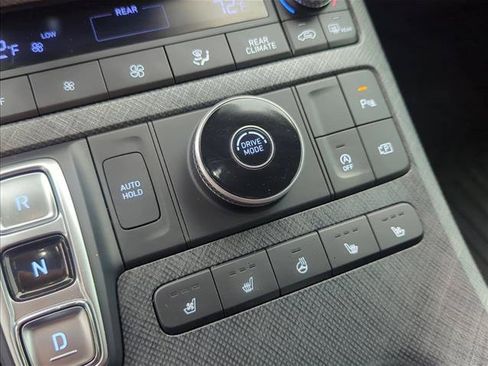 Used 2024 Hyundai Palisade Limited FWD image 23