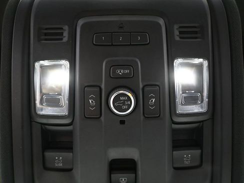 Used 2022 Chevrolet Tahoe RST w/ Luxury Package image 39