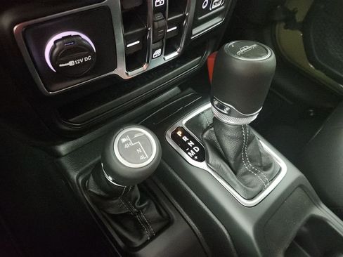 New 2025 Jeep Gladiator Sport image 28