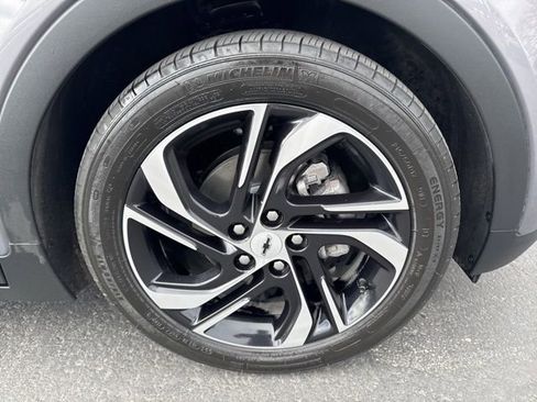 Used 2023 Chevrolet Bolt LT w/ Infotainment Package image 9