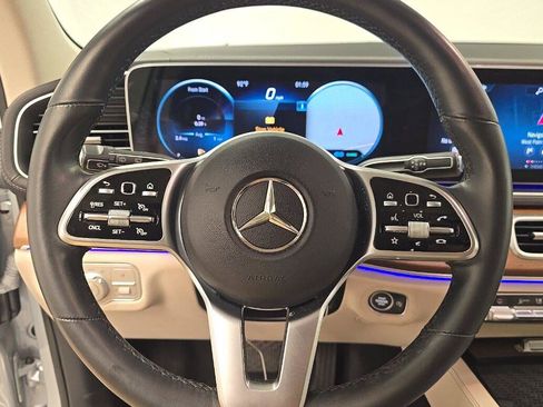 Used 2022 Mercedes-Benz GLS 450 4MATIC image 7