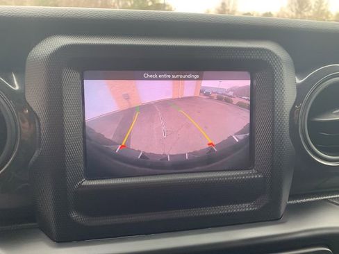 Used 2022 Jeep Wrangler Unlimited Sport image 27