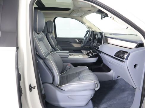 Used 2021 Lincoln Navigator L Black Label w/ Cargo Convenience Package image 21