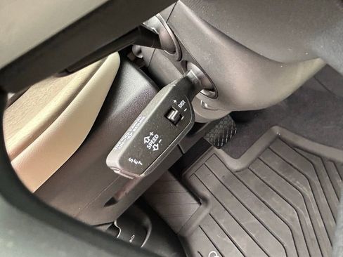 Used 2025 Audi Q5 Premium Plus w/ Premium Plus AWD/4WD image 72