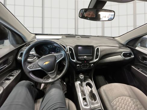 Used 2018 Chevrolet Equinox LT FWD image 24