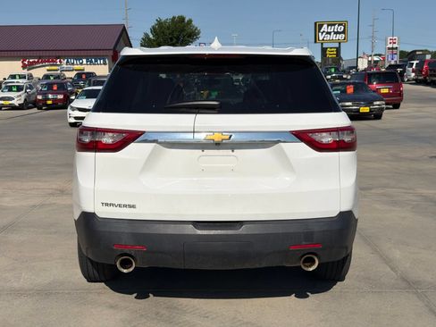 Used 2018 Chevrolet Traverse LS FWD image 7