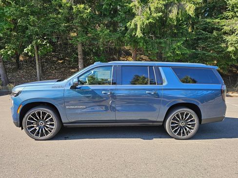 New 2026 Chevrolet Suburban High Country AWD/4WD image 2