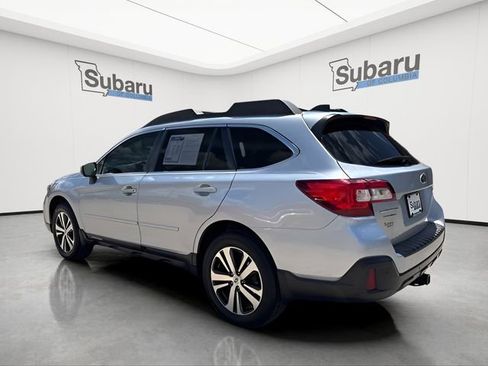 Used 2018 Subaru Outback 2.5i Limited AWD/4WD image 5