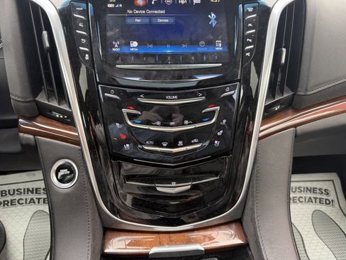 Used 2020 Cadillac Escalade ESV Premium Luxury w/ Escalade Sport Edition AWD/4WD image 15