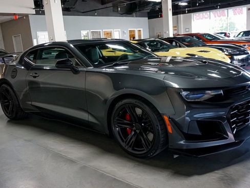Used 2018 Chevrolet Camaro ZL1 image 35