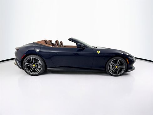 Certified 2024 Ferrari Roma Spider image 7