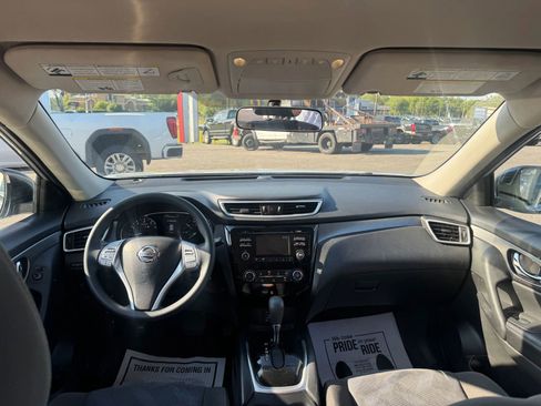 Used 2016 Nissan Rogue S AWD/4WD image 16