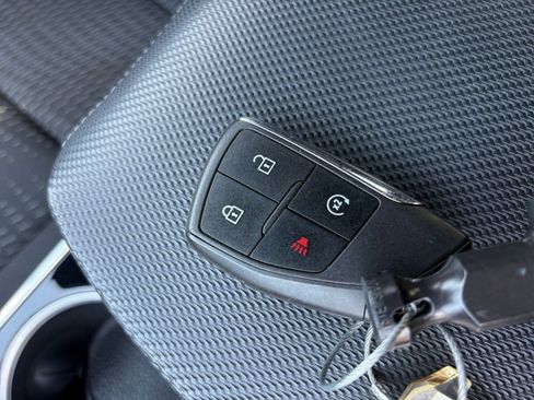 Used 2025 Chevrolet Equinox LT FWD image 22