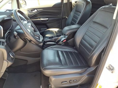 Used 2017 Ford C-MAX Energi Titanium image 14