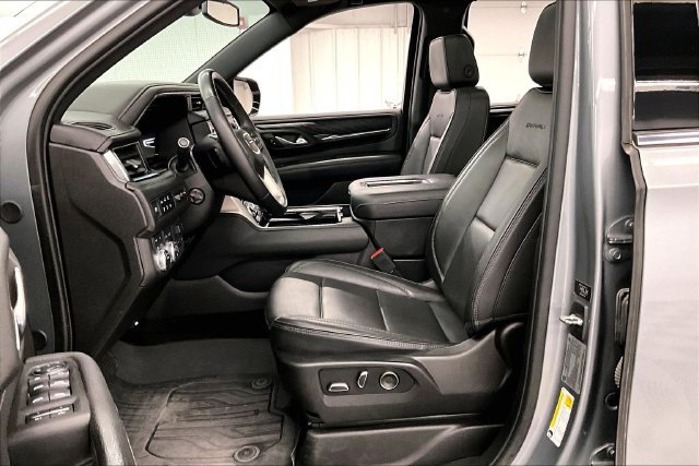 Used 2023 GMC Yukon Denali w/ Max Trailering Package AWD/4WD image 23