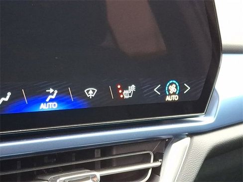 New 2026 Chevrolet Equinox EV LT image 15