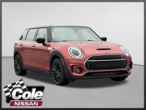 Used 2023 MINI Cooper Clubman S FWD image 1