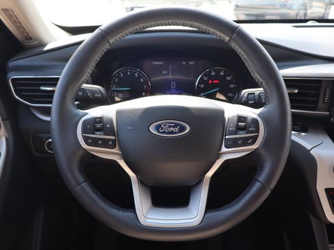 Used 2024 Ford Explorer XLT w/ Equipment Group 202A AWD/4WD image 16