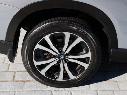 Used 2020 Subaru Forester Limited image 64