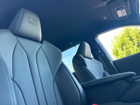 New 2026 Lexus TX 500h AWD image 15