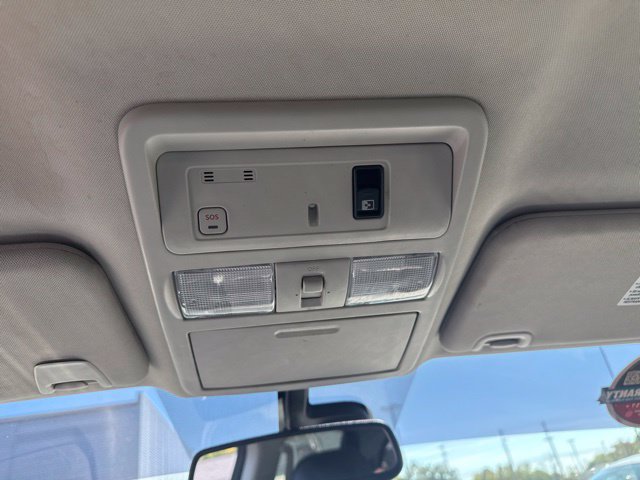 Used 2018 Nissan Titan SL w/ Chrome Package AWD/4WD image 23