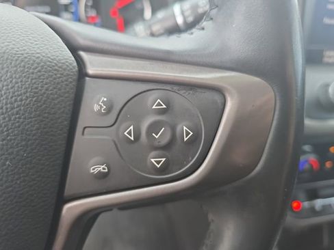 Used 2022 GMC Acadia AT4 w/ Technology Package image 16