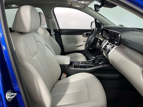 Used 2023 Kia Sorento EX w/ Panoramic Sunroof Package image 32