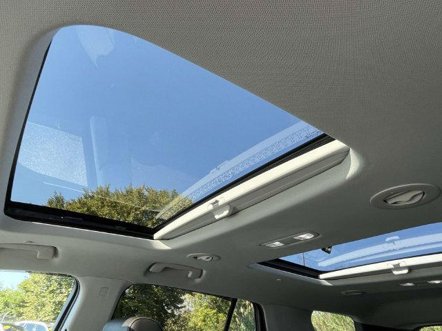 Certified 2020 Chevrolet Traverse Premier FWD image 18