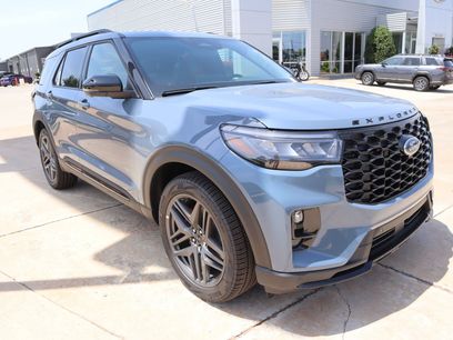 New 2026 Ford Explorer ST w/ Sun And Sound Package