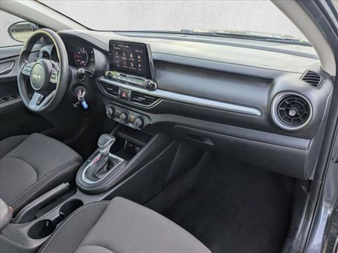 Used 2023 Kia Forte LXS w/ LXS Technology Package FWD image 20