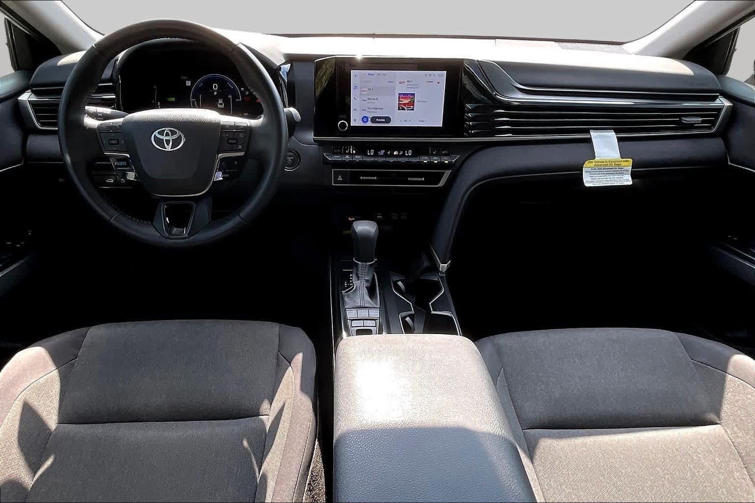 Used 2025 Toyota Camry LE w/ Convenience Package AWD/4WD image 29