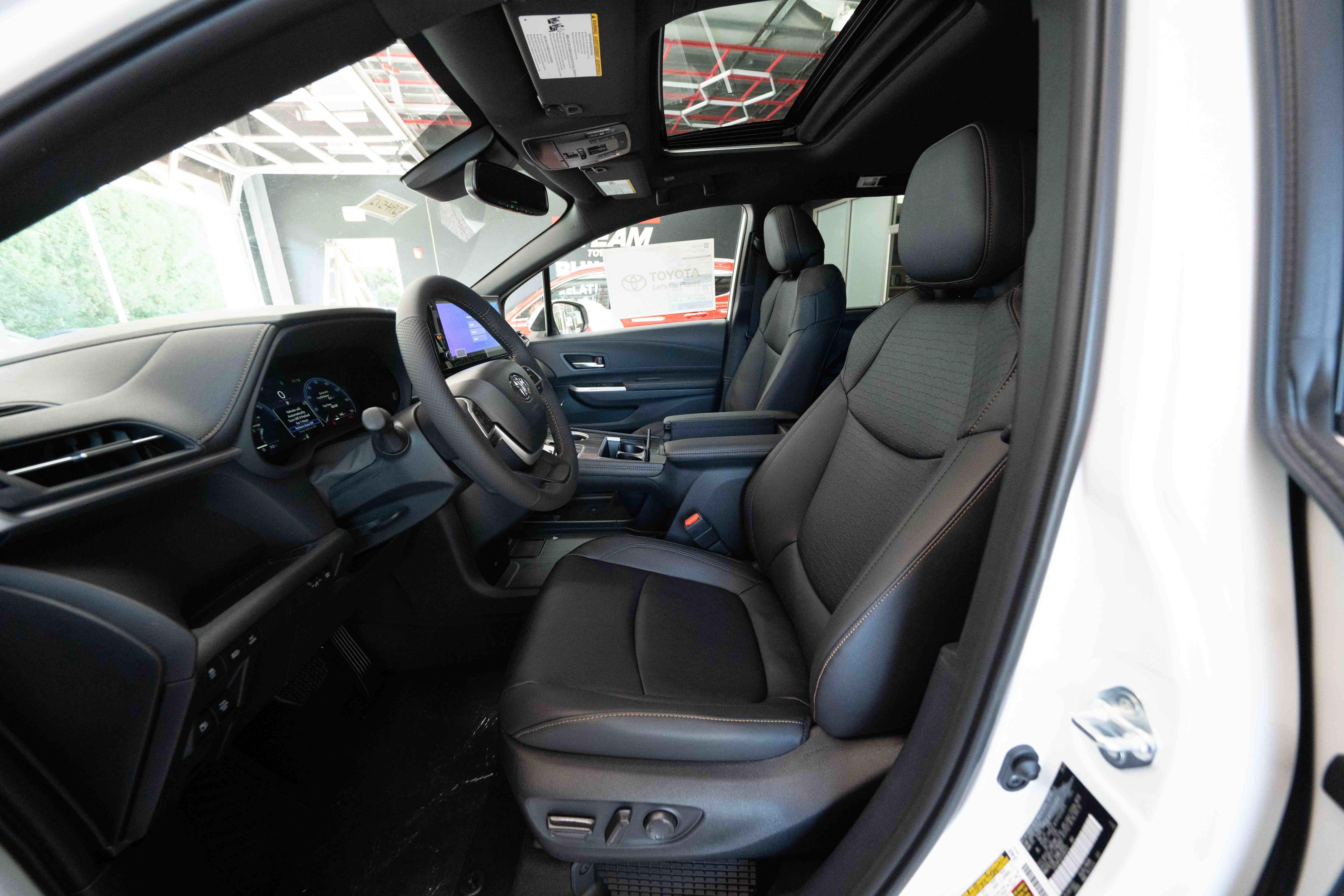 New 2026 Toyota Sienna XLE Woodland Edition AWD/4WD image 9