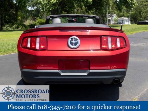 Used 2010 Ford Mustang Convertible RWD image 12