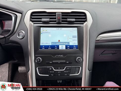 Used 2020 Ford Fusion SE image 16
