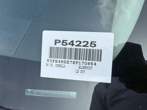 Certified 2024 Toyota Corolla LE image 27