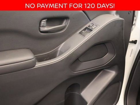 New 2025 Nissan Frontier S image 9