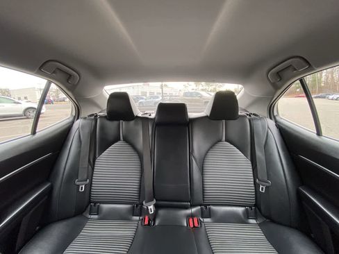 Used 2023 Toyota Camry SE image 29