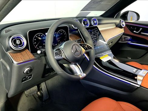 New 2026 Mercedes-Benz GLC 300 4MATIC image 9
