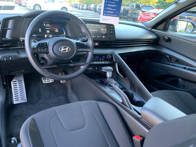 Certified 2026 Hyundai Elantra Sport FWD image 18